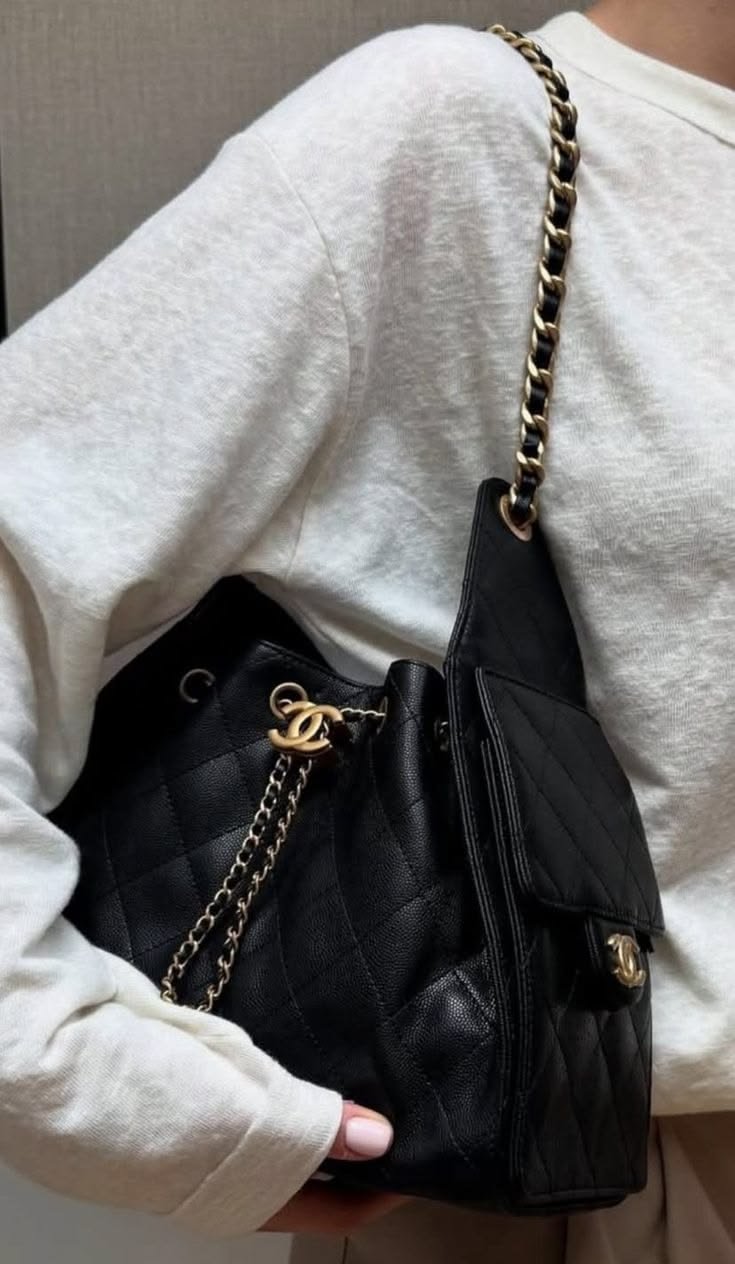 Sac Chanel porté 2
